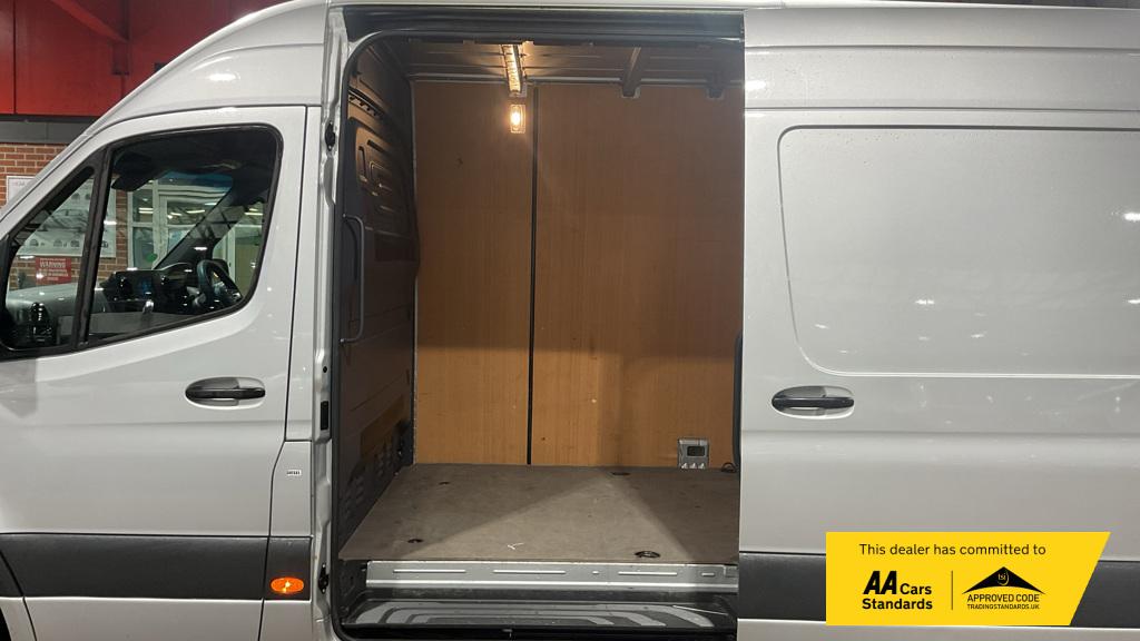 Used Mercedes-Benz Sprinter 2023 for sale - 77210678: Photo 8