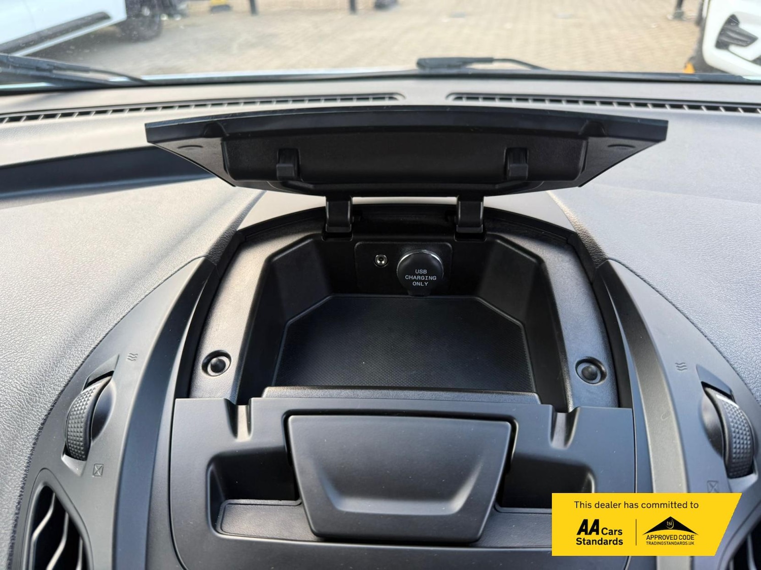 Used Ford Transit Courier 2019 for sale - 78085658: Photo 37