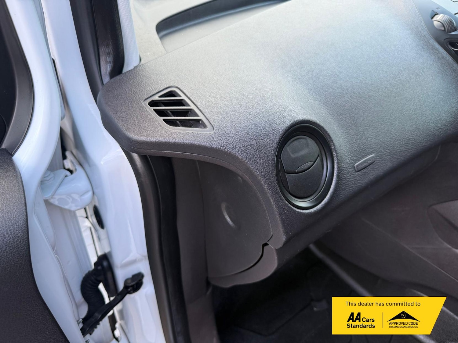 Used Ford Transit Courier 2019 for sale - 78085658: Photo 45