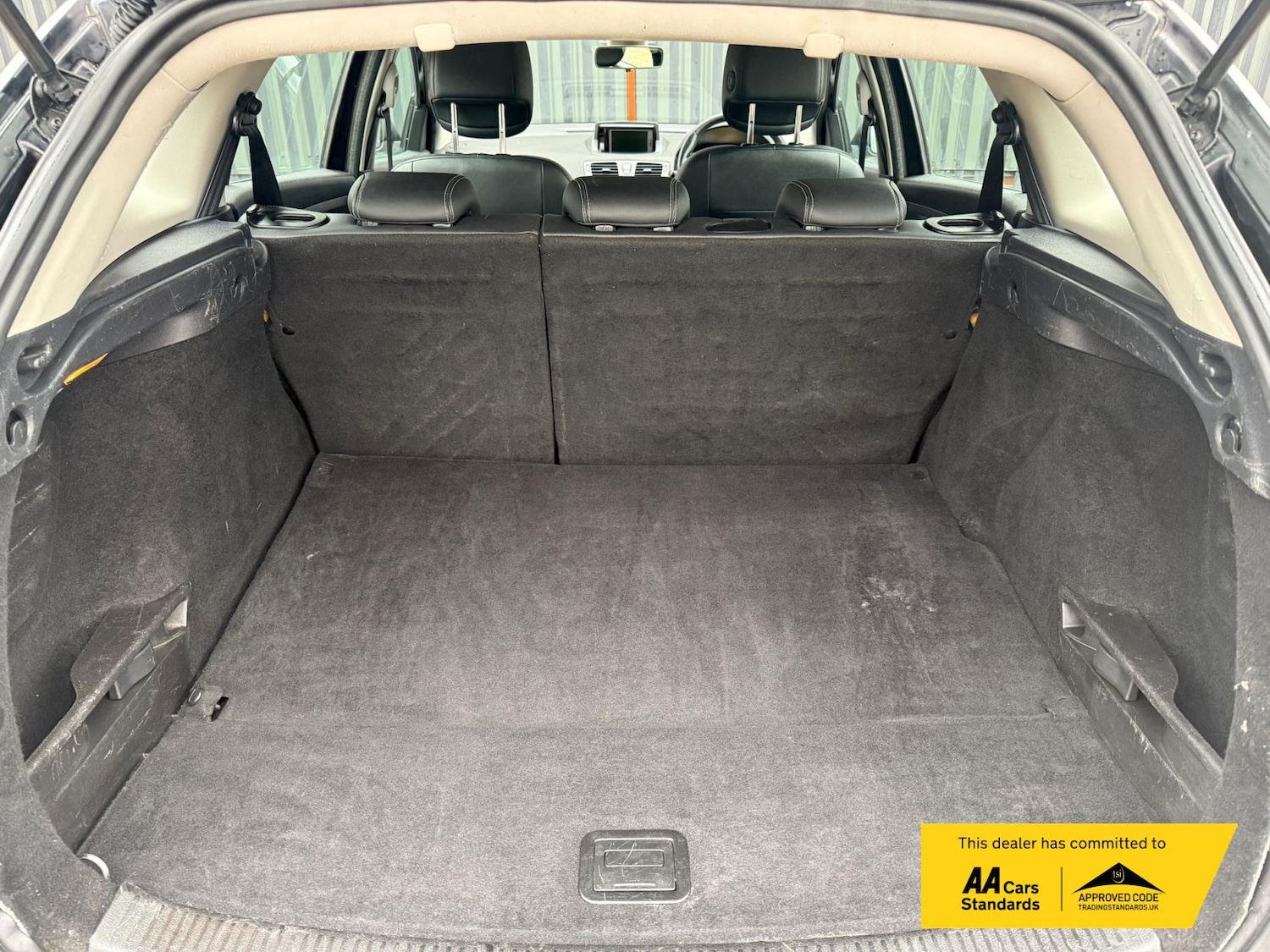 Used Renault Megane 2015 for sale - 77248164: Photo 11