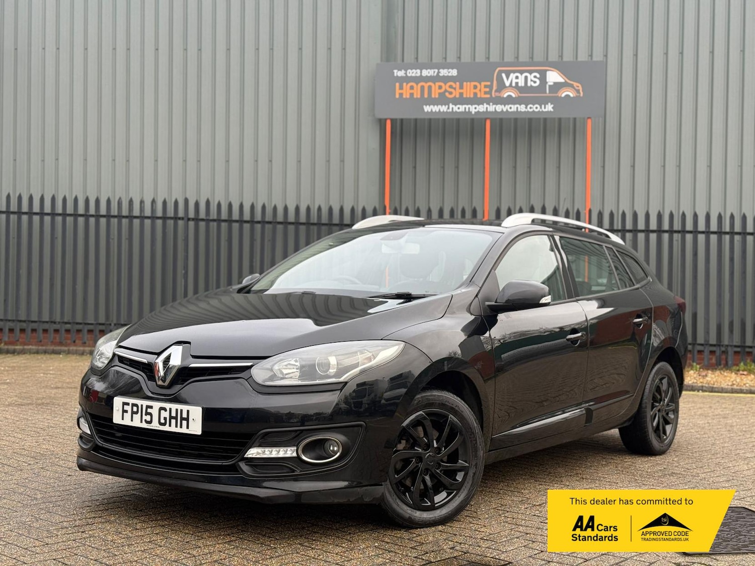 Used Renault Megane 2015 for sale - 77248164: Photo 2