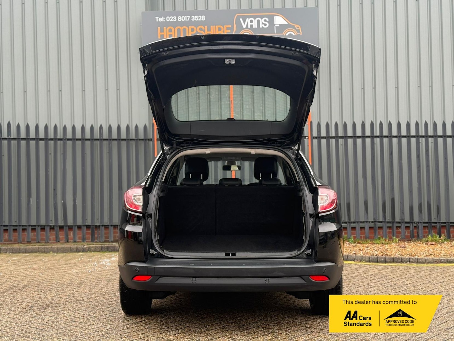 Used Renault Megane 2015 for sale - 77248164: Photo 8