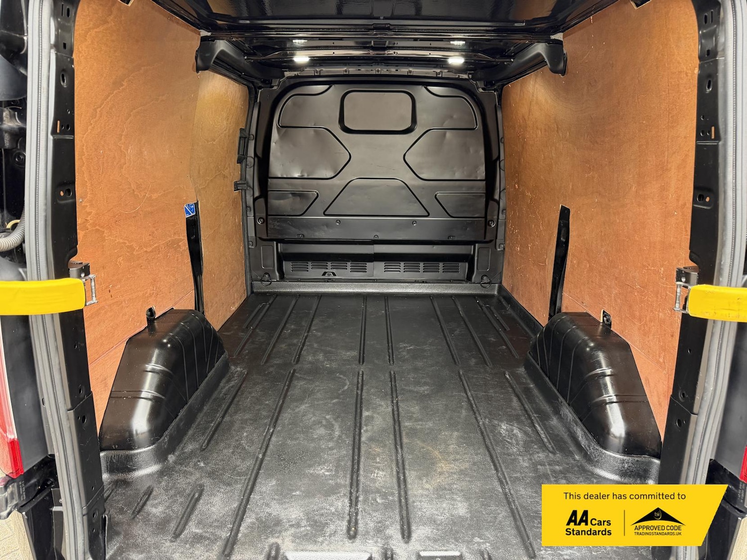 Used Ford Transit Custom 2020 for sale - 76038273: Photo 25