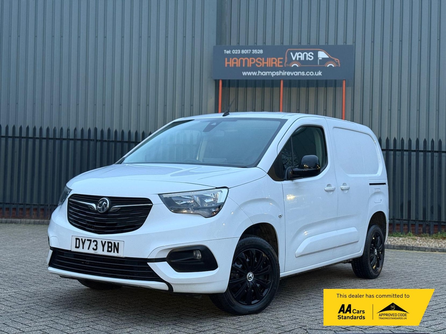 Used Vauxhall Combo 2023 for sale - 77063589: Photo 2