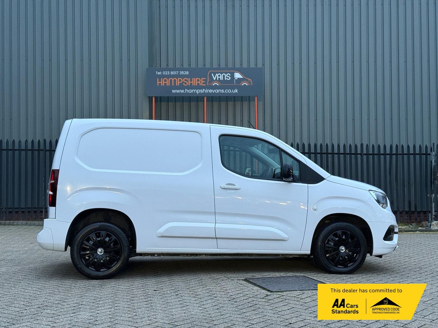 Used Vauxhall Combo 2023 for sale - 77063589: Photo 5