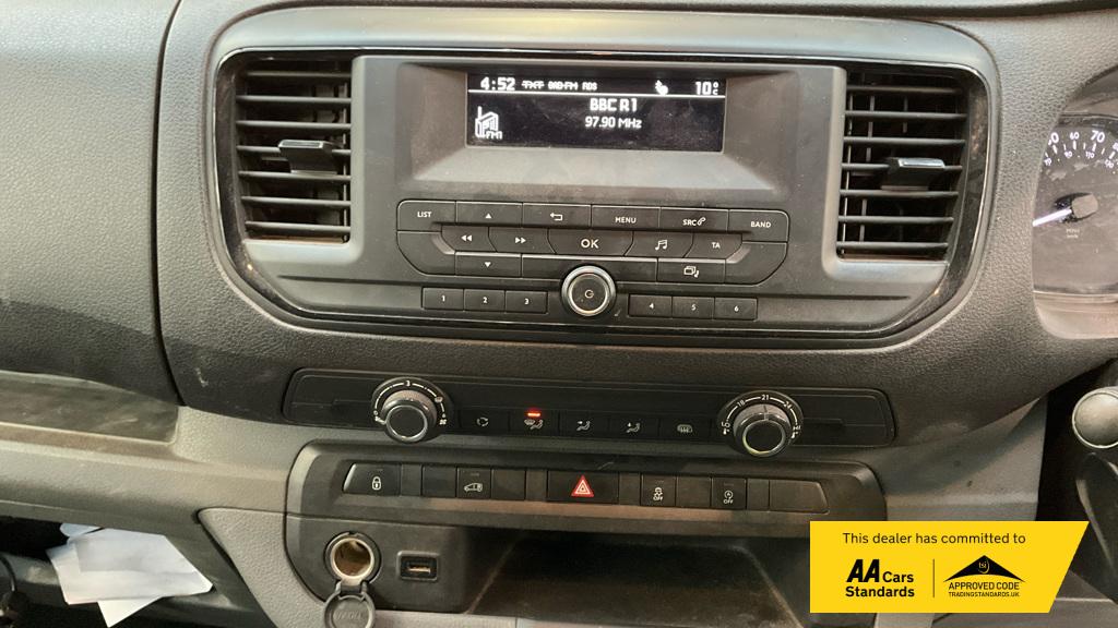 Used Vauxhall Vivaro 2019 for sale - 76379623: Photo 10