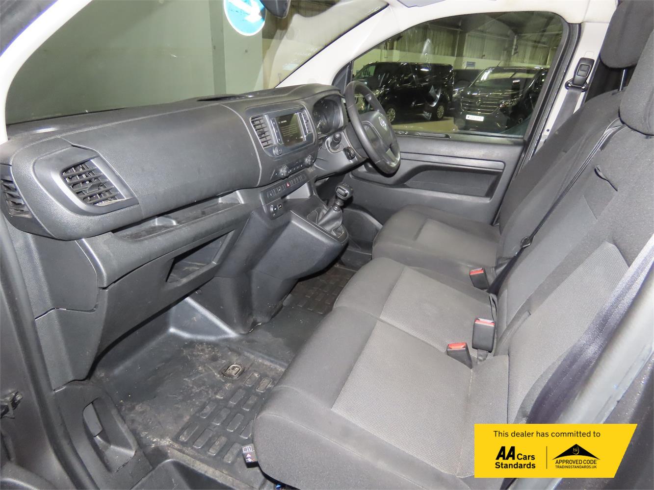 Used Vauxhall Vivaro 2023 for sale - 78032120: Photo 8
