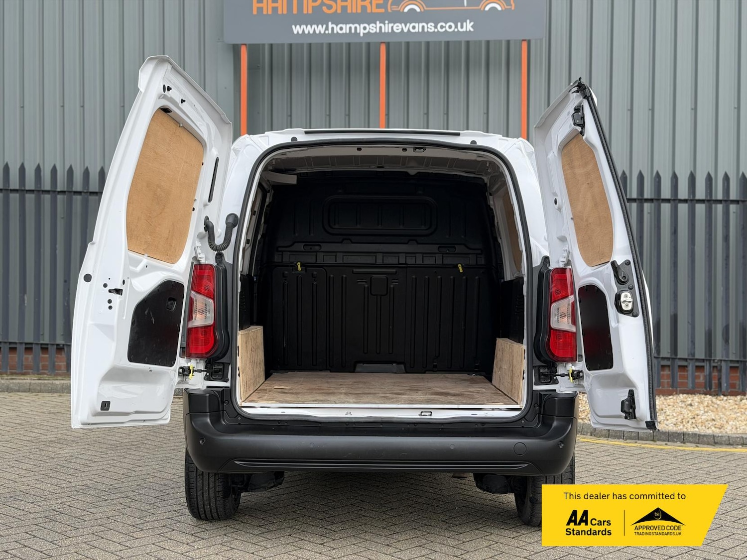 Used Peugeot Partner 2024 for sale - 77877849: Photo 23