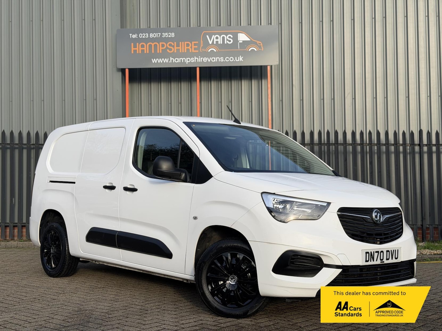 Used Vauxhall Combo 2020 for sale - 76557324: Photo 1