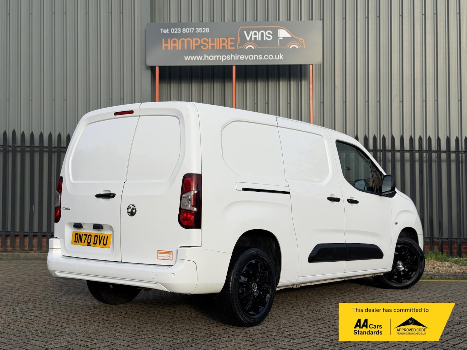 Used Vauxhall Combo 2020 for sale - 76557324: Photo 3