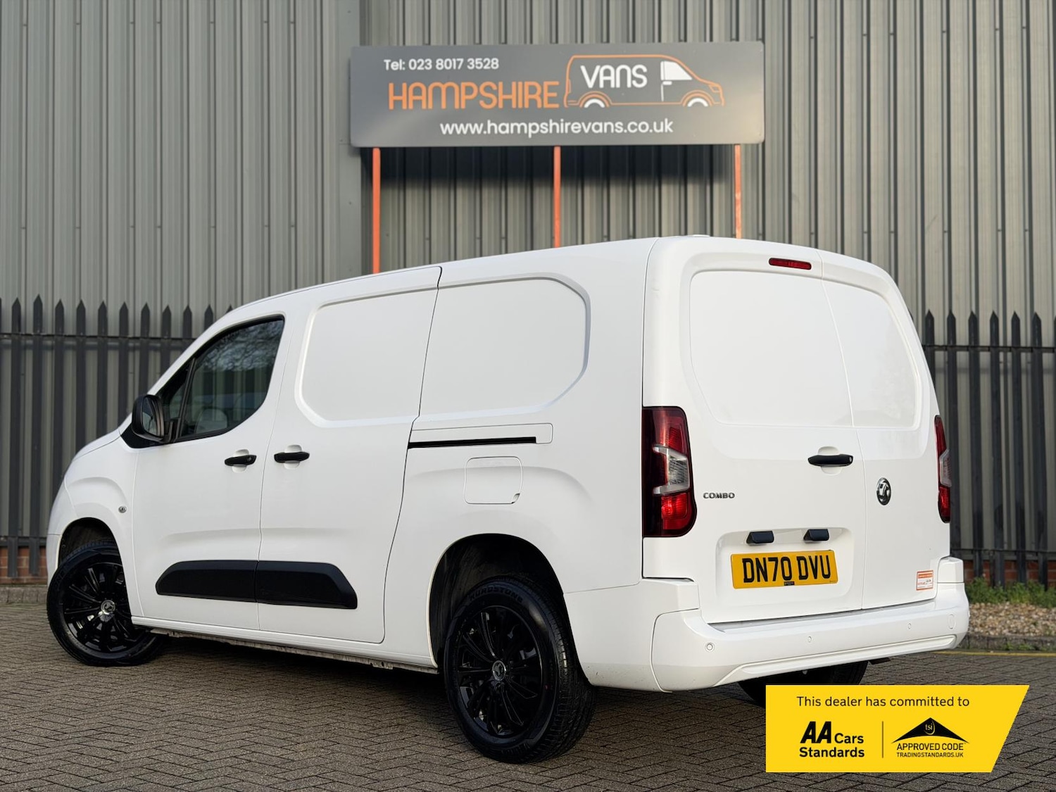 Used Vauxhall Combo 2020 for sale - 76557324: Photo 4