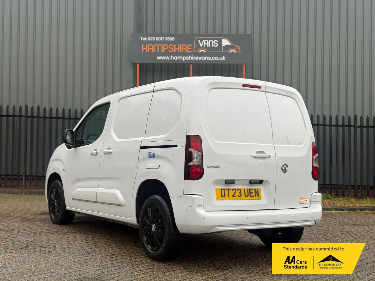 Used Vauxhall Combo 2023 for sale - 76960684: Photo 3