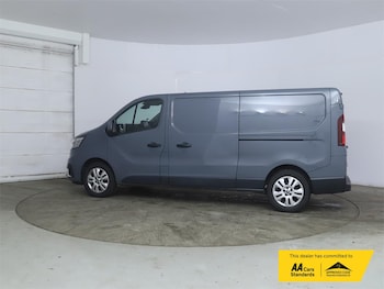 Used Renault Trafic 2022 for sale - 77906980: Photo
