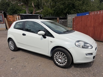 Used Fiat Punto 2014 for sale - 79570175: Photo