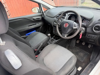 Used Fiat Punto 2014 for sale - 79570175: Photo