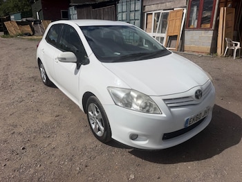 Used Toyota Auris 2010 for sale - 79570182: Photo
