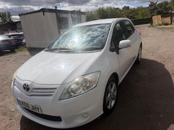 Used Toyota Auris 2010 for sale - 79570182: Photo