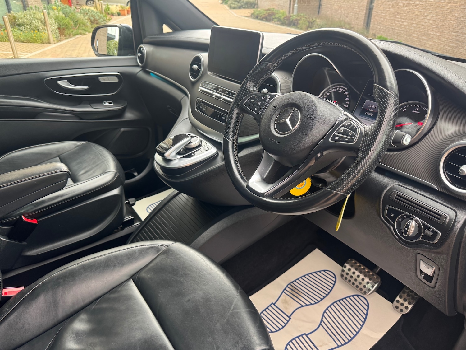 Used Mercedes-Benz V-Class 2018 for sale - 76918739: Photo 12