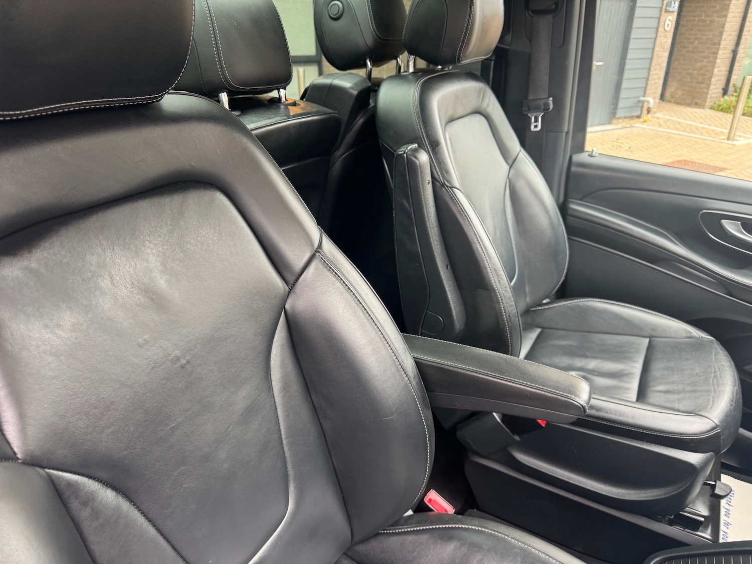 Used Mercedes-Benz V-Class 2018 for sale - 76918739: Photo 13