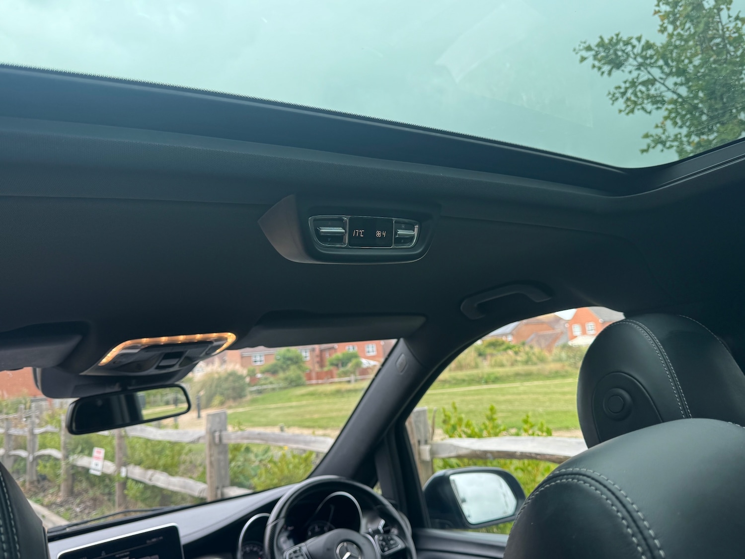 Used Mercedes-Benz V-Class 2018 for sale - 76918739: Photo 18