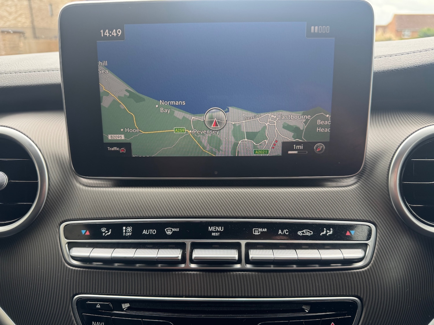 Used Mercedes-Benz V-Class 2018 for sale - 76918739: Photo 20