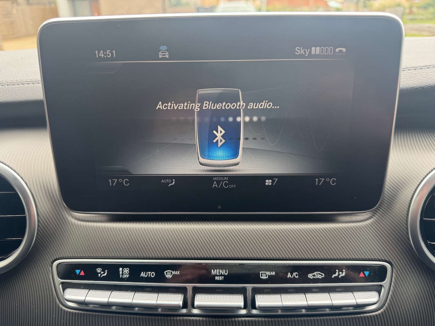 Used Mercedes-Benz V-Class 2018 for sale - 76918739: Photo 23