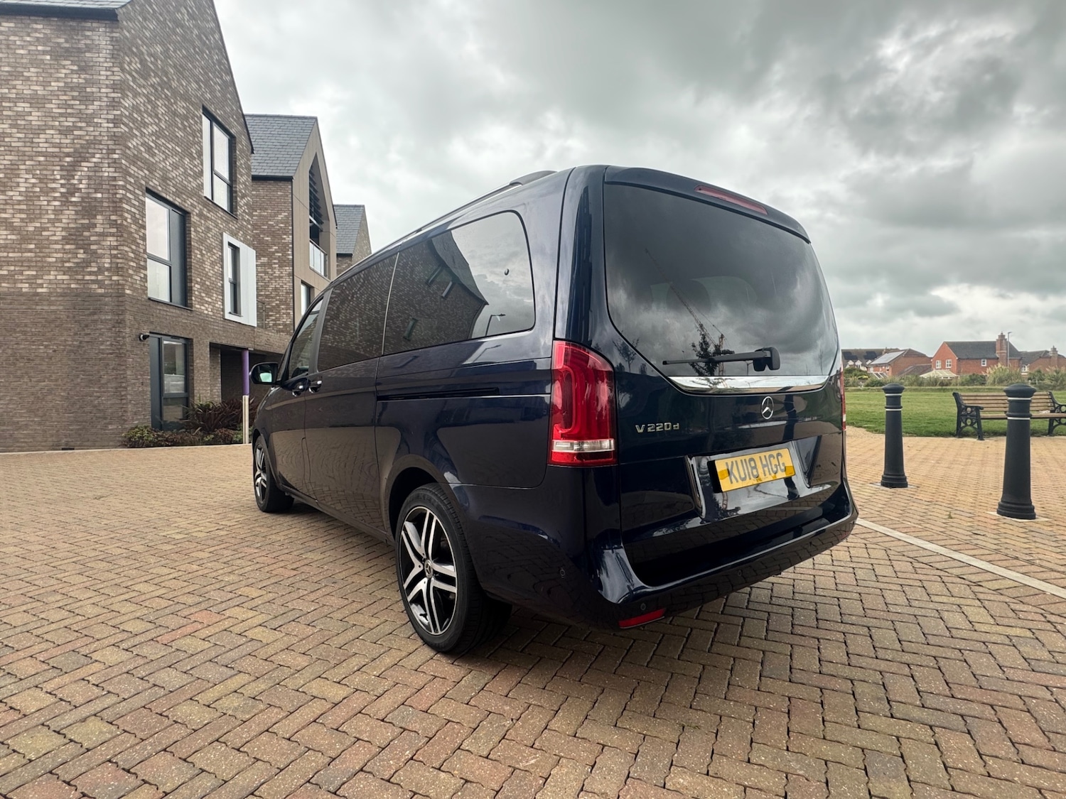 Used Mercedes-Benz V-Class 2018 for sale - 76918739: Photo 8