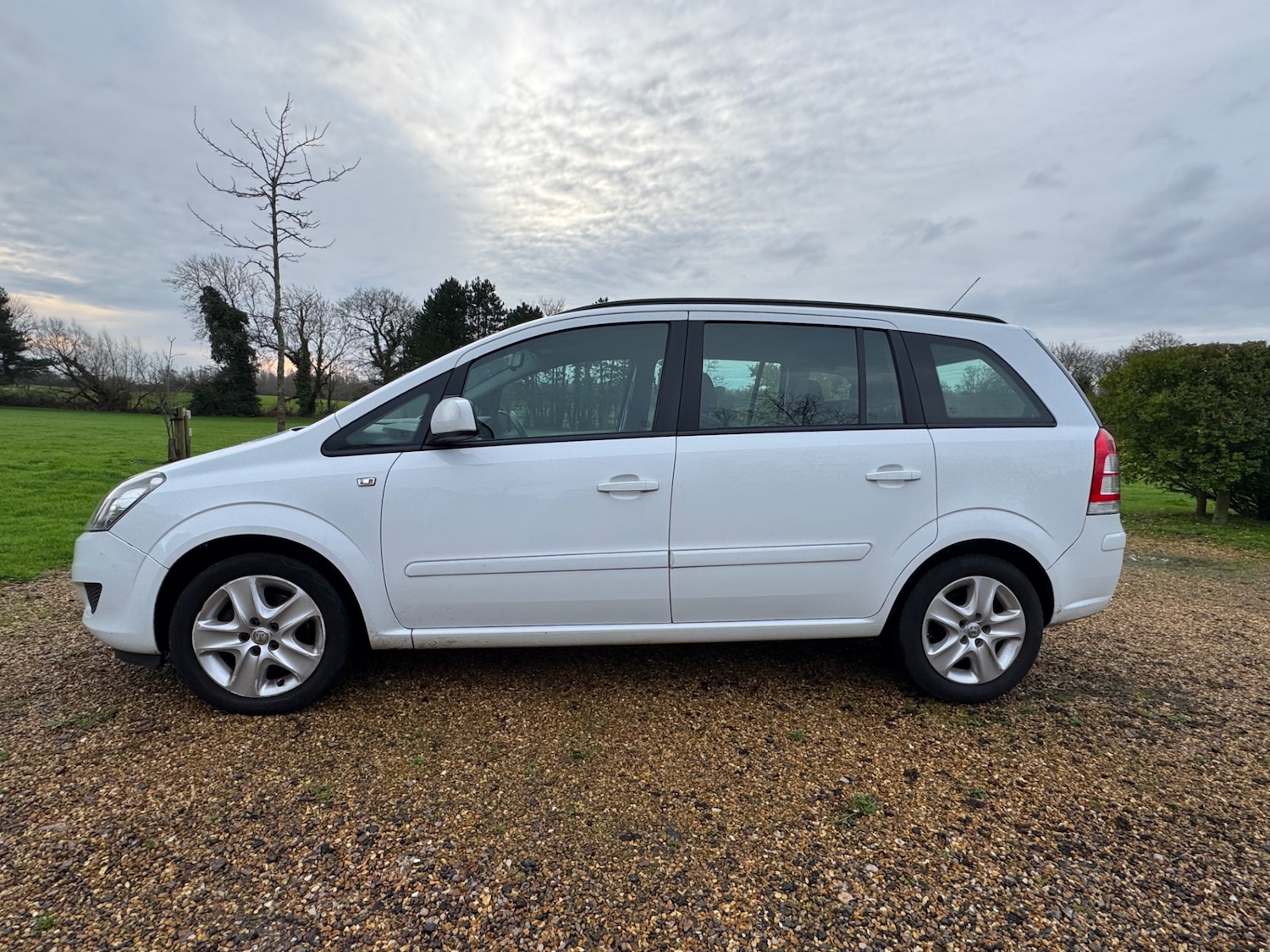 Used Vauxhall Zafira 2014 for sale - 77068857: Photo 3