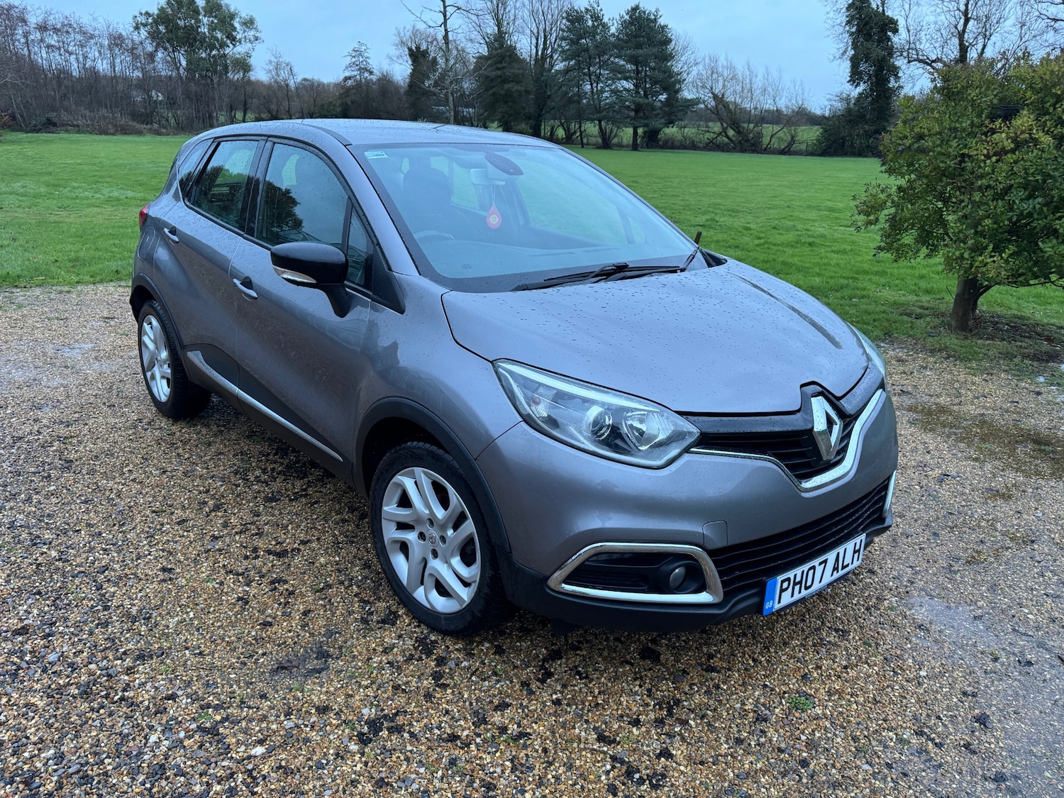 Used Renault Captur 2015 for sale - 77145190: Photo 2