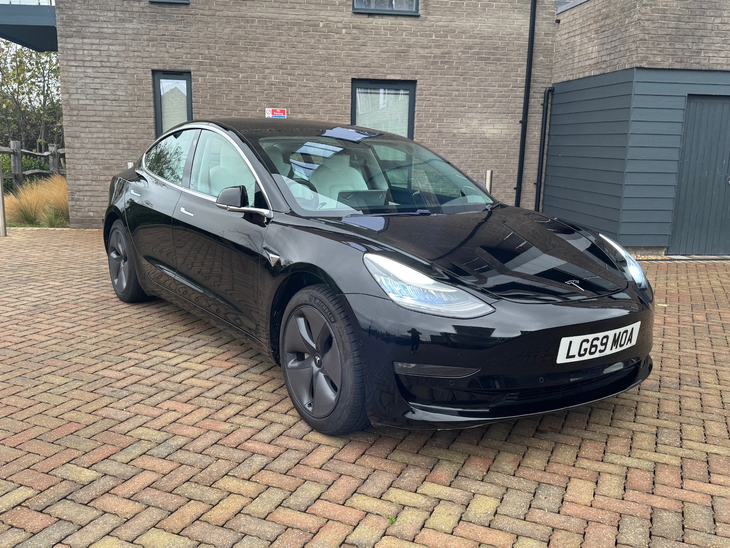 Used Tesla Model 3 2019 for sale - 76901759: Photo 1