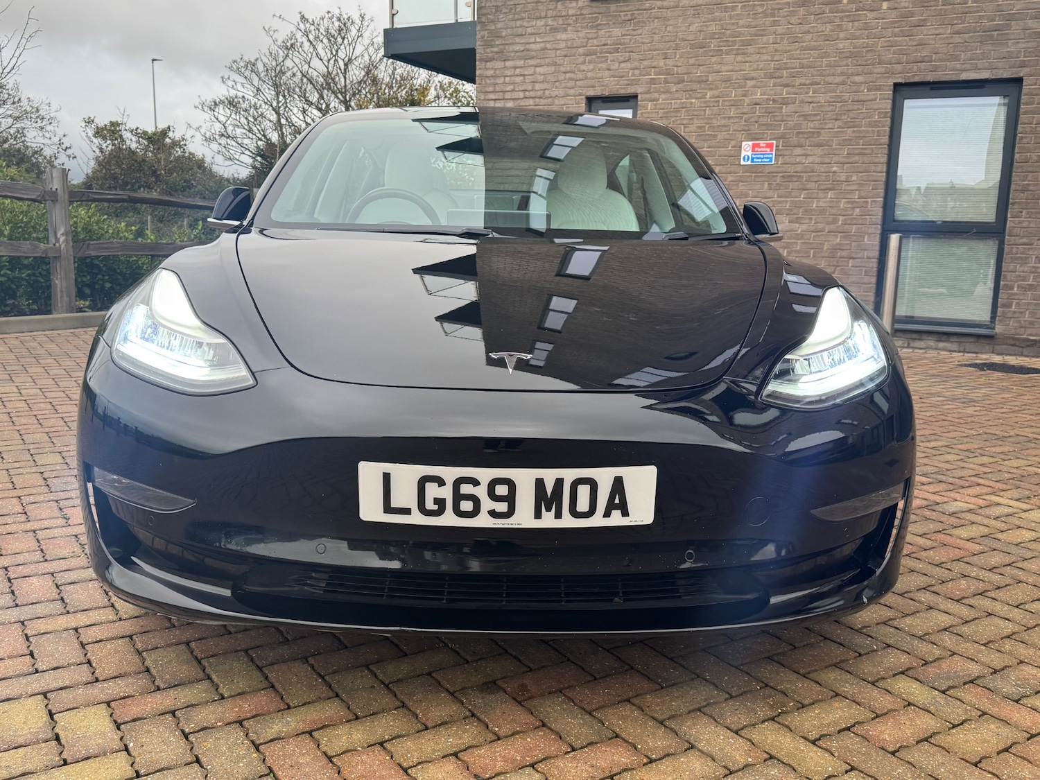 Used Tesla Model 3 2019 for sale - 76901759: Photo 2