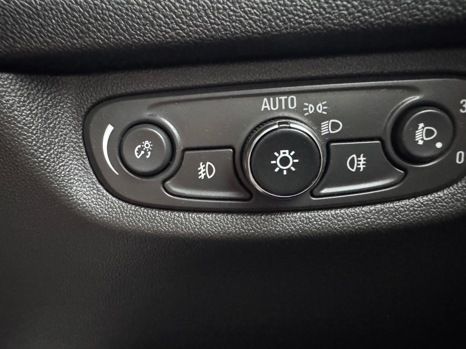 Used Vauxhall Insignia 2018 for sale - 77145180: Photo 29