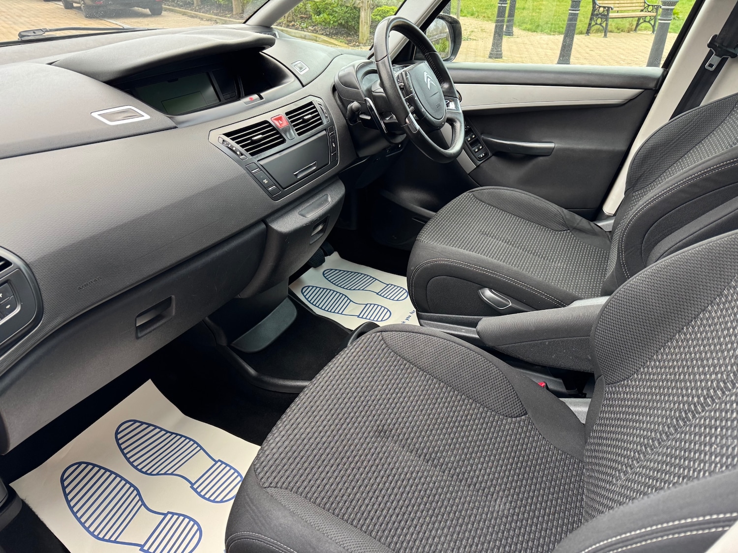 Used Citroen Grand C4 Picasso 2011 for sale - 77613685: Photo 12