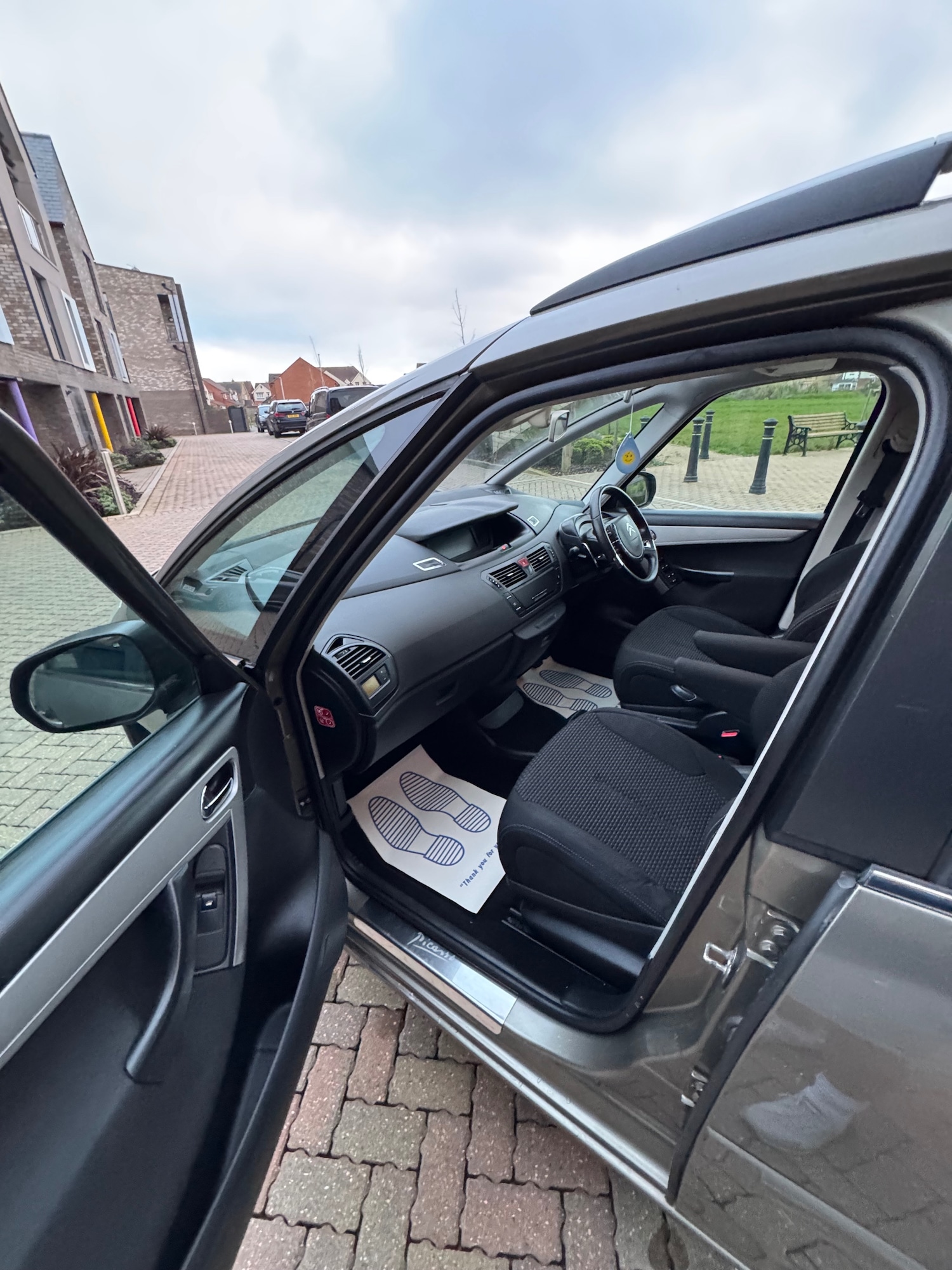 Used Citroen Grand C4 Picasso 2011 for sale - 77613685: Photo 17