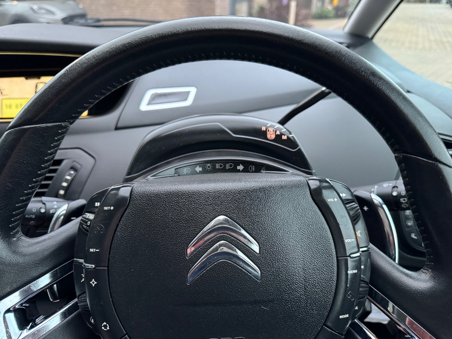 Used Citroen Grand C4 Picasso 2011 for sale - 77613685: Photo 21