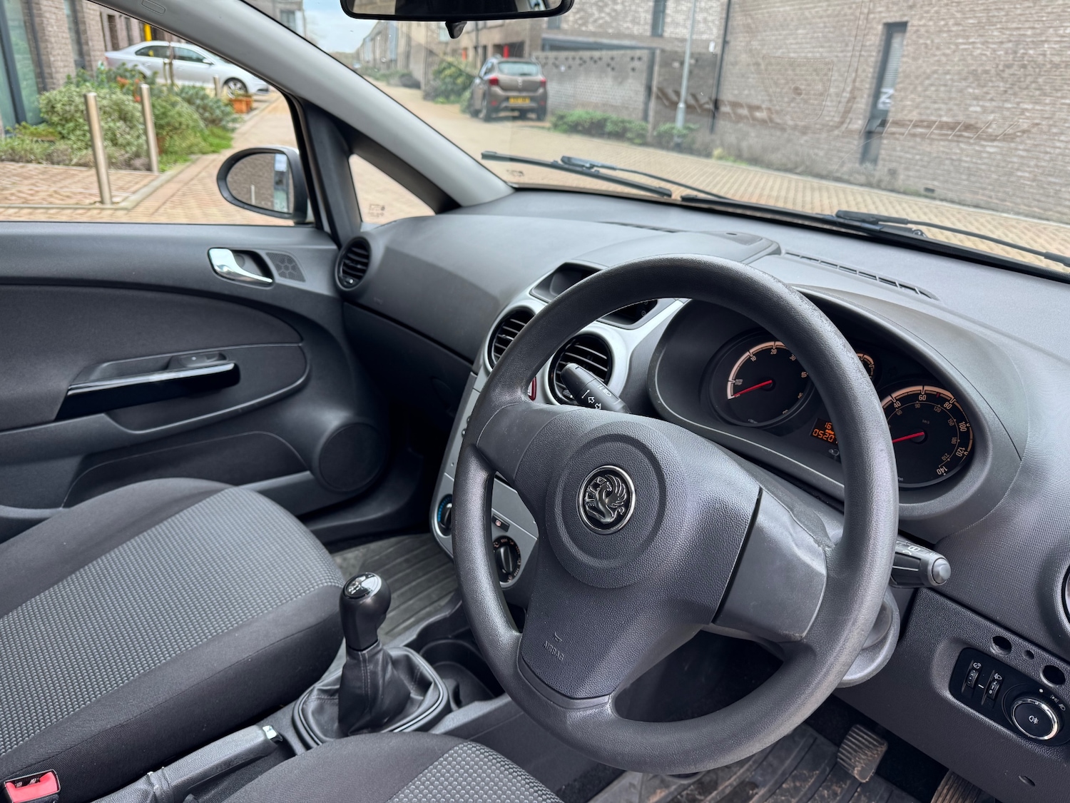 Used Vauxhall Corsa 2011 for sale - 77145189: Photo 10