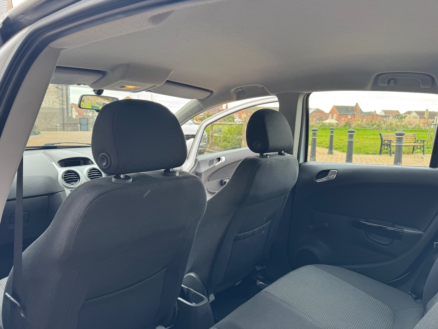 Used Vauxhall Corsa 2011 for sale - 77145189: Photo 12