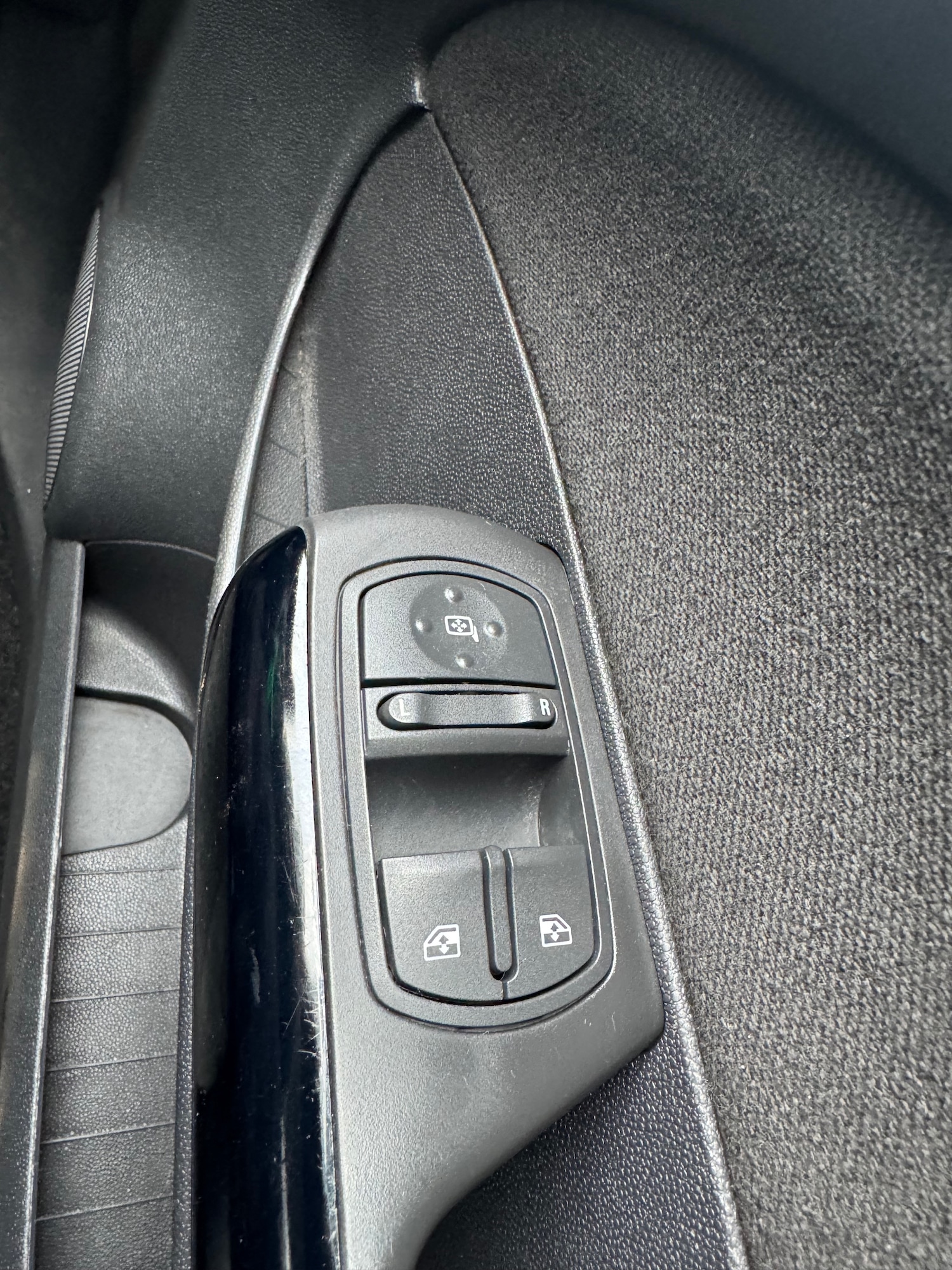 Used Vauxhall Corsa 2011 for sale - 77145189: Photo 16