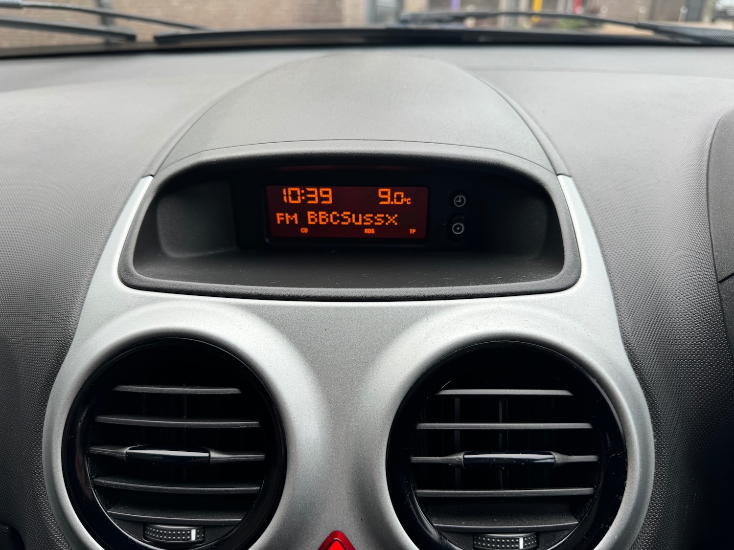 Used Vauxhall Corsa 2011 for sale - 77145189: Photo 20