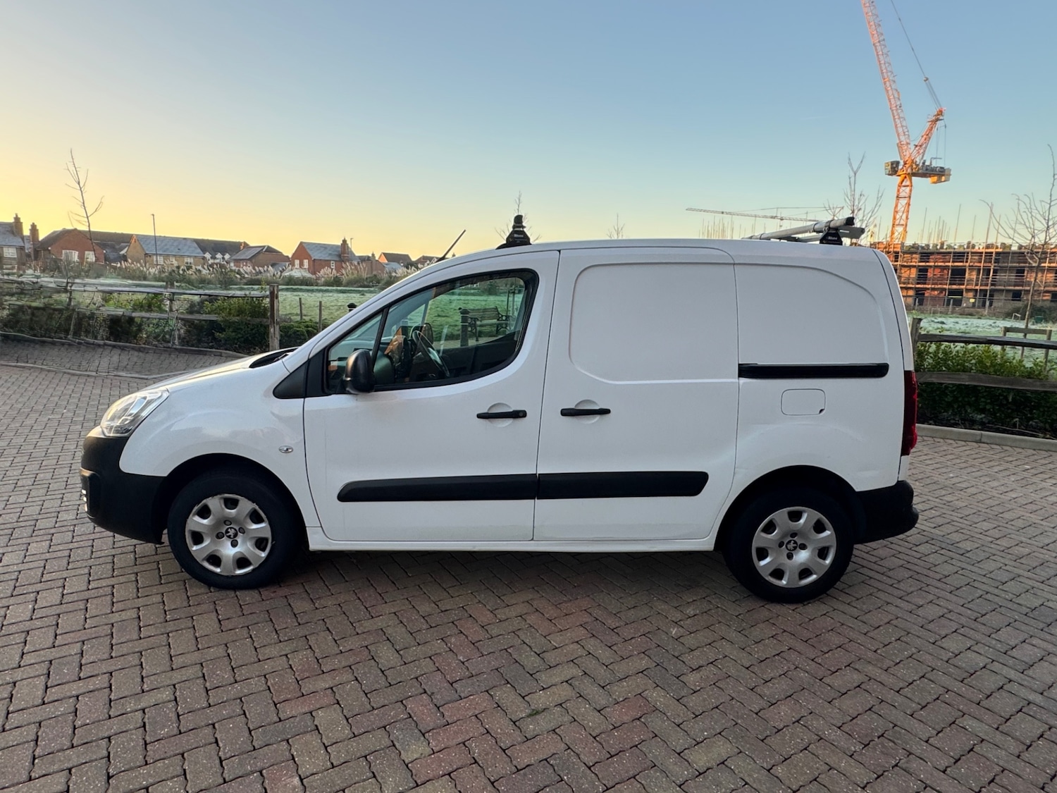 Used Peugeot Partner 2017 for sale - 76895648: Photo 5