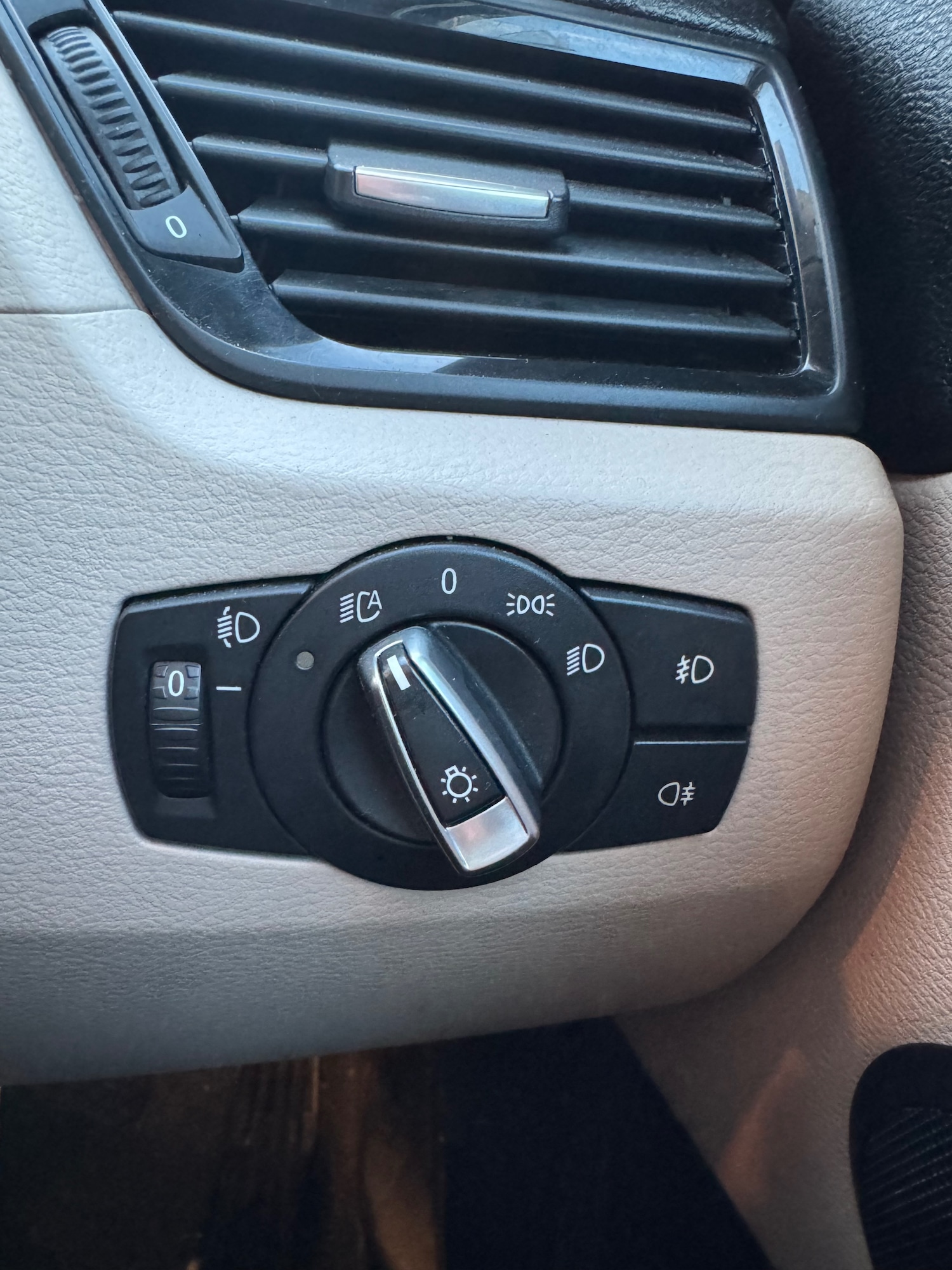 Used BMW X1 2014 for sale - 76943490: Photo 43