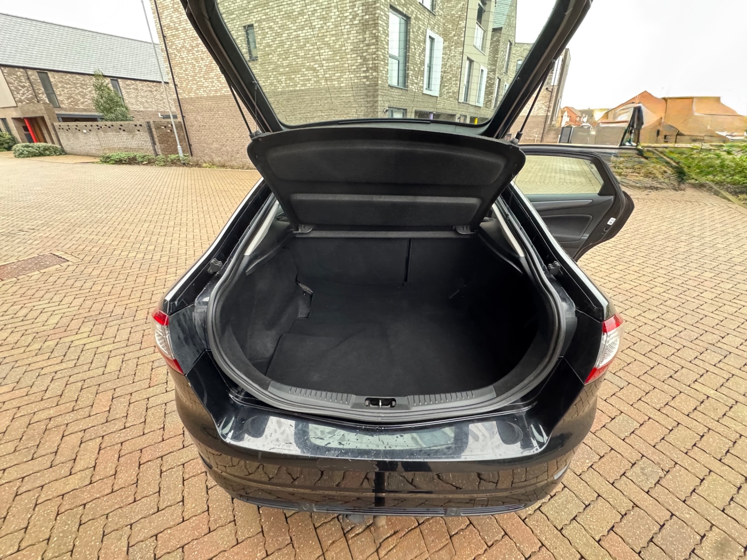 Used Ford Mondeo 2012 for sale - 76895301: Photo 12