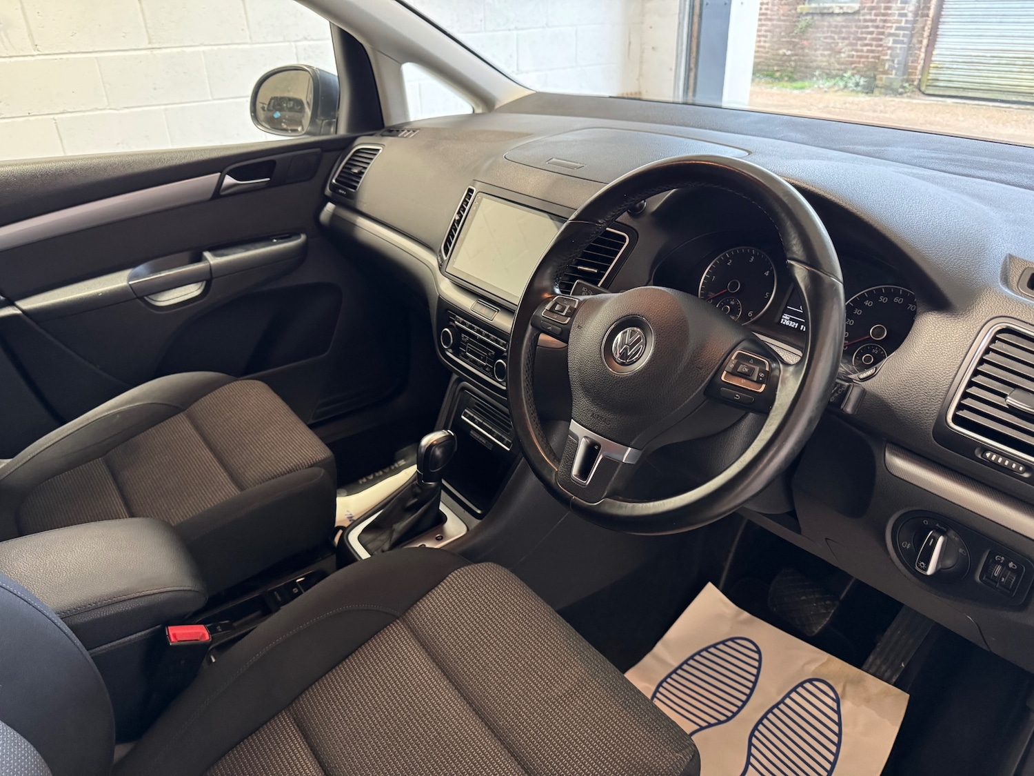 Used Volkswagen Sharan 2011 for sale - 77662678: Photo 14