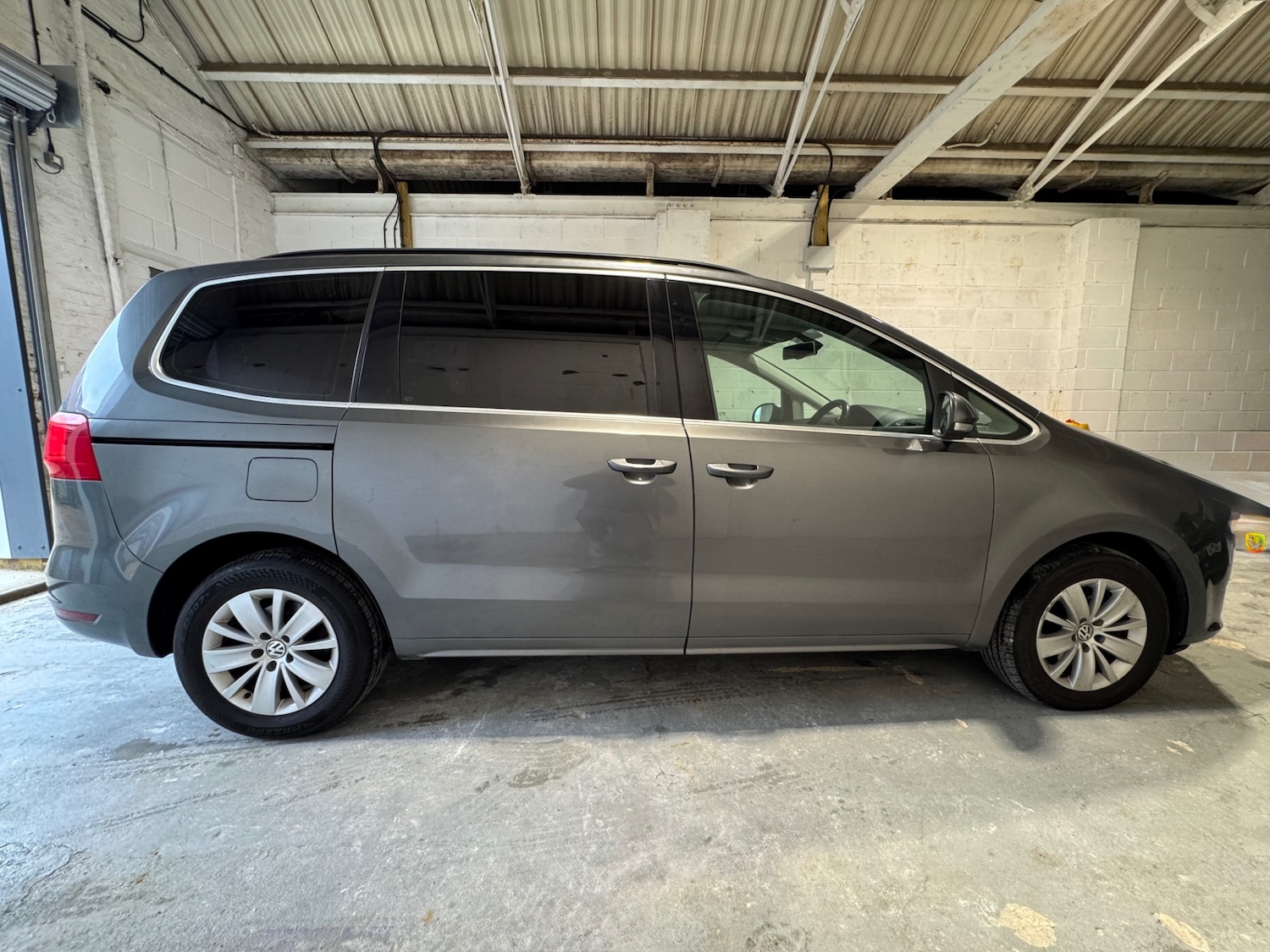 Used Volkswagen Sharan 2011 for sale - 77662678: Photo 9