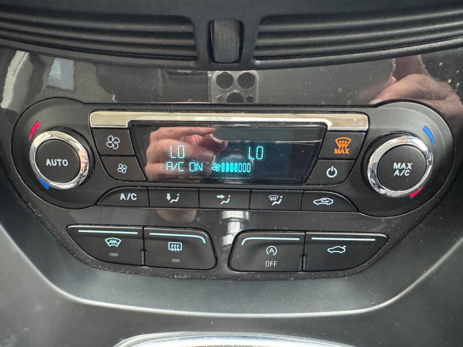 Used Ford Kuga 2015 for sale - 76895824: Photo 16