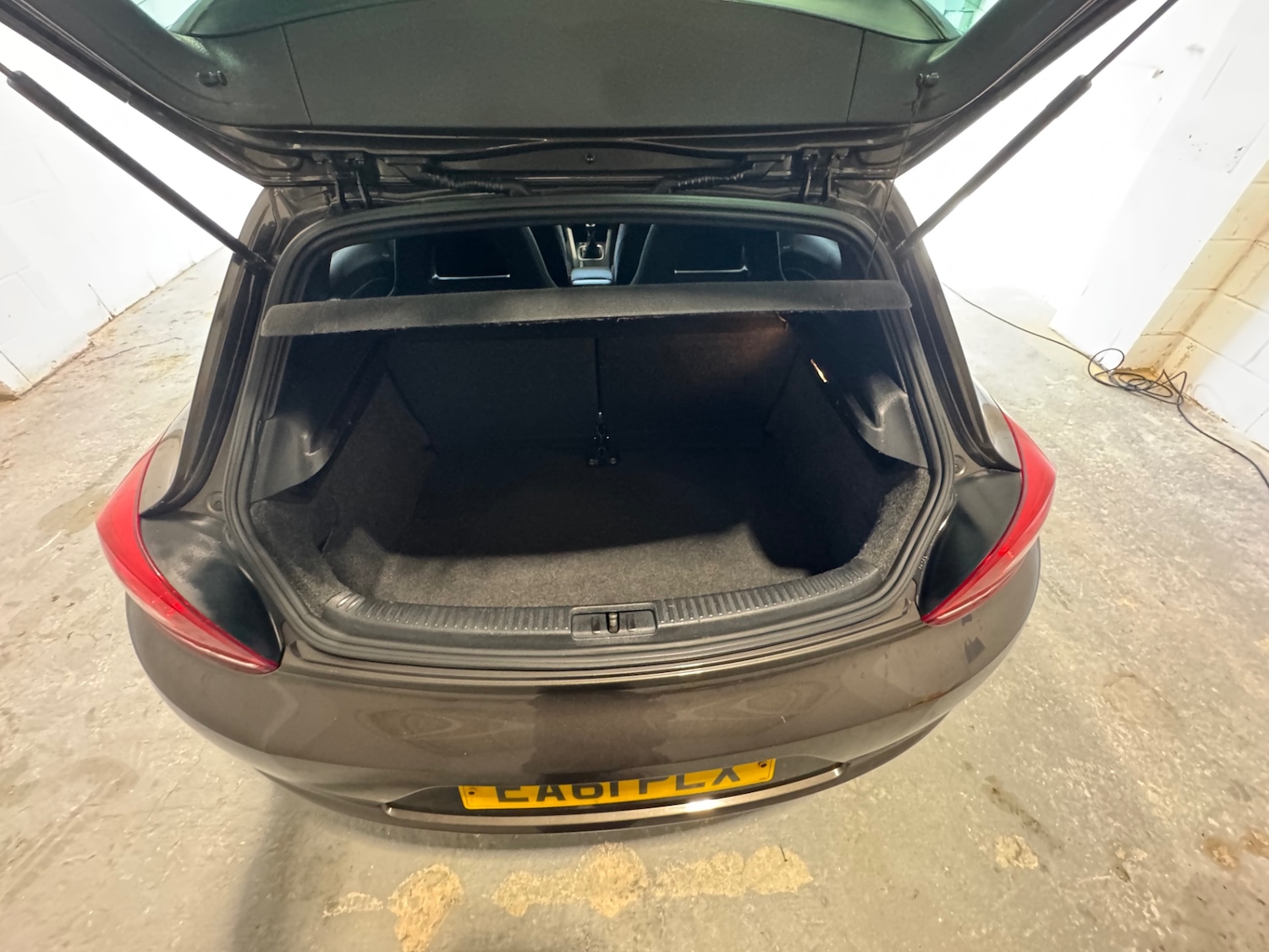 Used Volkswagen Scirocco 2011 for sale - 77145192: Photo 15