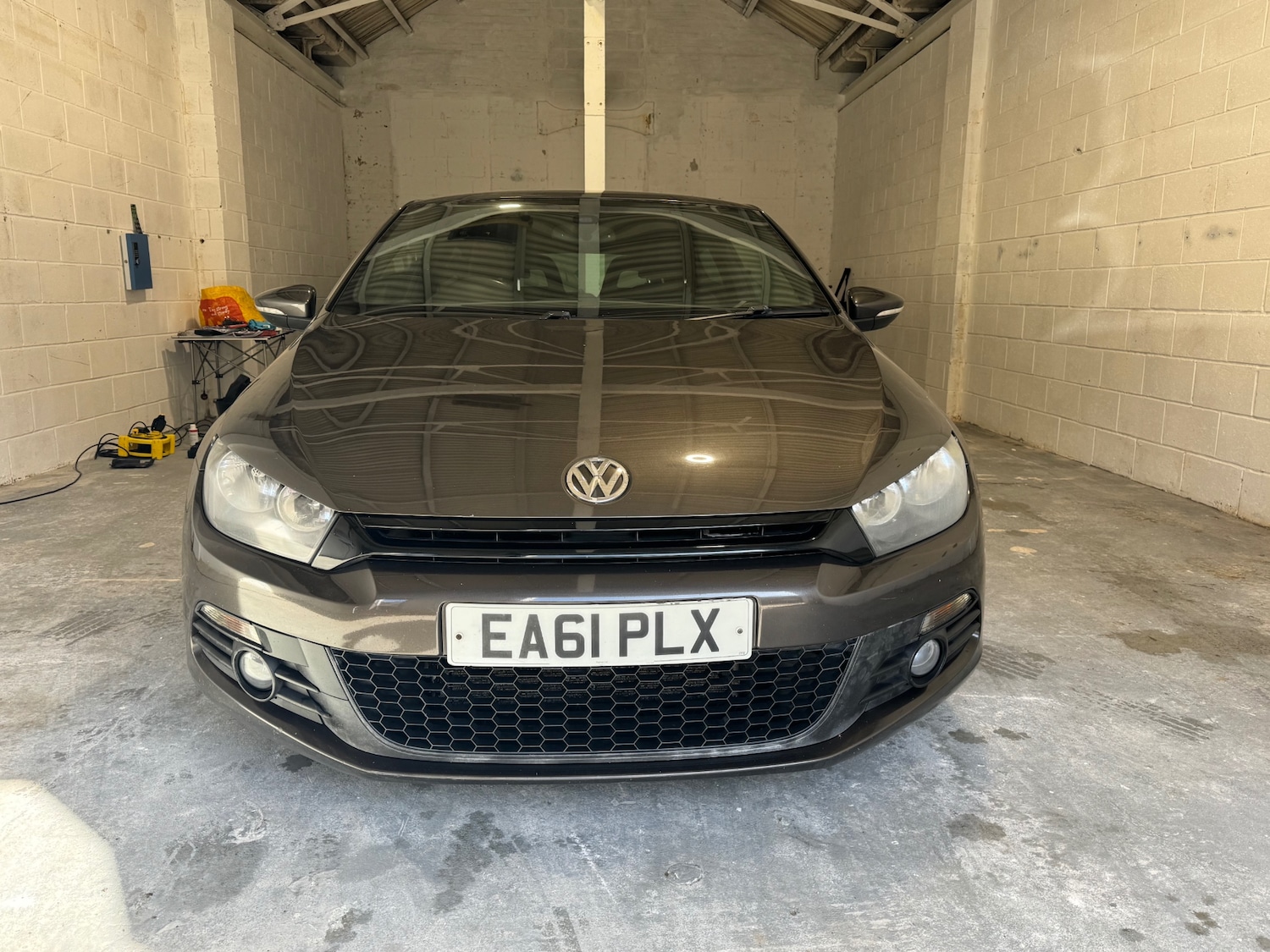 Used Volkswagen Scirocco 2011 for sale - 77145192: Photo 2