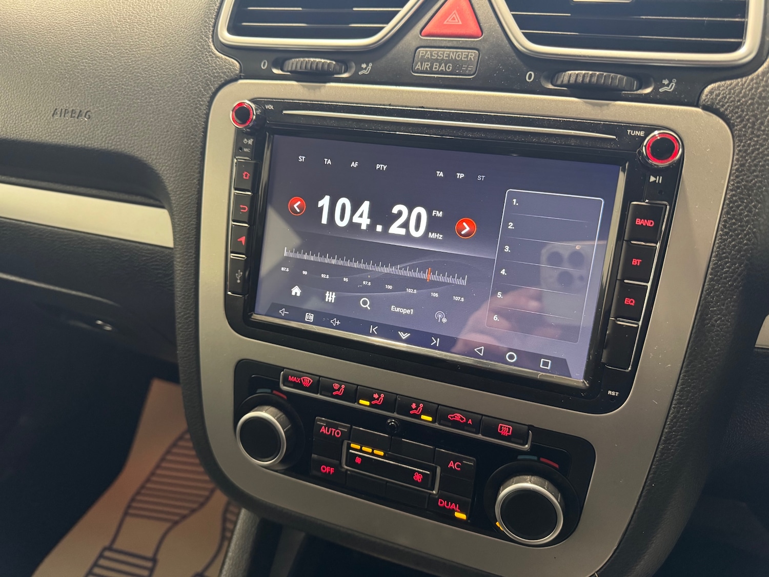 Used Volkswagen Scirocco 2011 for sale - 77145192: Photo 26