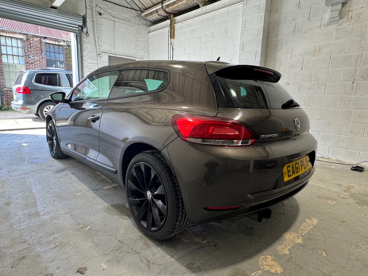 Used Volkswagen Scirocco 2011 for sale - 77145192: Photo 4