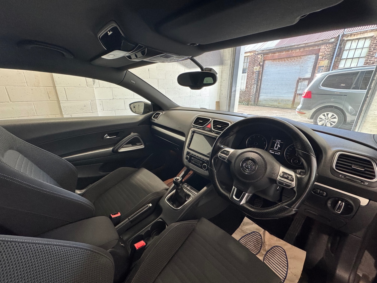 Used Volkswagen Scirocco 2011 for sale - 77145192: Photo 6